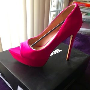 Full of Surprises Pump